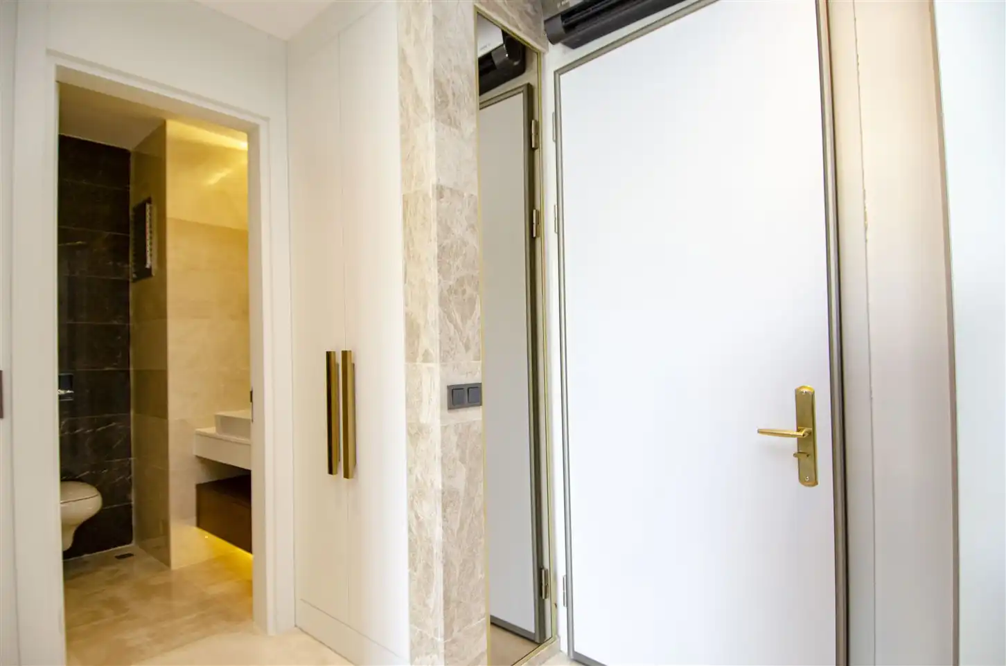 Изображение Ультра-премиальная студия у Средиземного моря